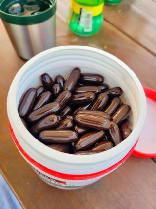 Swisse 스위스 고함량 프로폴리스 2,000mg 210정 — 5점을 준 리뷰어가 2021년 5월 올린 사용 사진