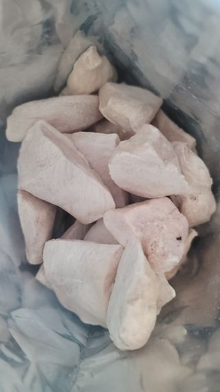 [펫시밀] 원물그대로 영양듬뿍 동결건조 왕북어트릿300g,왕치킨트릿400g,열빙어트릿300g 대용량 간식 — 5점을 준 리뷰어가 2023년 5월 올린 사용 사진