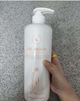 프리[닥터문] 유산균 락토케어 질경초 여성청결제 1000ml (젤타입) — 5점을 준 리뷰어가 2022년 9월 올린 사용 사진