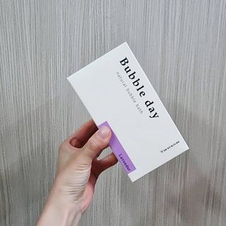 버블데이 아로마/과일 거품 입욕제 — 3.5점을 준 리뷰어가 2021년 7월 올린 사용 사진