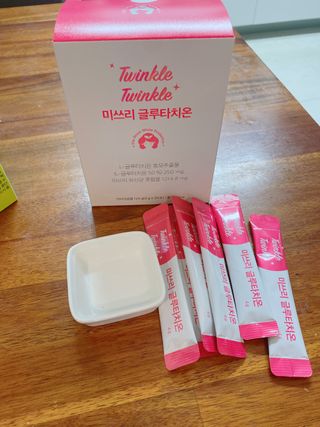 메디포스트 모비타 미쓰리 글루타치온 30포 — 4.5점을 준 리뷰어가 2022년 12월 올린 사용 사진