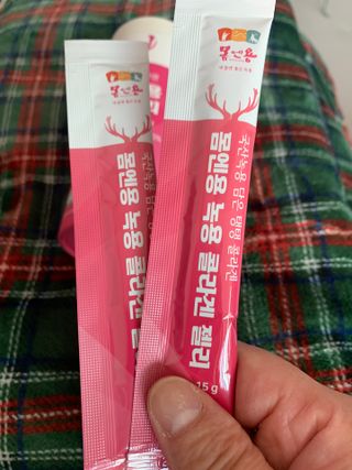 [몸엔용] 녹용 담은 탱탱 콜라겐 녹용 콜라겐 젤리 15g x 20포 — 4.5점을 준 리뷰어가 2022년 4월 올린 사용 사진