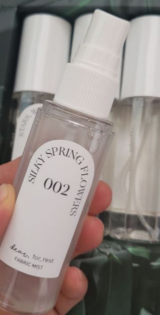 디어포레스트 [5개세트] 숲속의 하루 패브릭미스트 (섬유향수/ 룸스프레이) 50ml 5개 — 5점을 준 리뷰어가 2022년 9월 올린 사용 사진