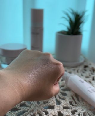 프리마인 제품력은 일단 써보면 느껴지는 물빛윤광으로 설명할게요. 100만원의 주인공을 찾습니다 — 4.5점을 준 리뷰어가 2023년 6월 올린 사용 사진