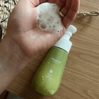 [후르디아] 아보카도 약산성 비건 여성 청결제 — 3.5점을 준 리뷰어가 2022년 3월 올린 사용 사진