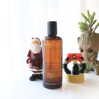 스킨큐어 산다화 비타민c 화이트닝 토너 150ml — 4.5점을 준 리뷰어가 2021년 12월 올린 사용 사진