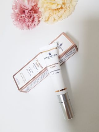 산수시 일루미네이팅 펄 영양 다크서클 스틱 아이 크림 케어 15ml — 5점을 준 리뷰어가 2021년 6월 올린 사용 사진