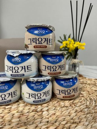 매일바이오 그릭요거트 오리지널 플레인 4개, 로스터리 커피믹스 4개 — 5점을 준 리뷰어가 2021년 12월 올린 사용 사진