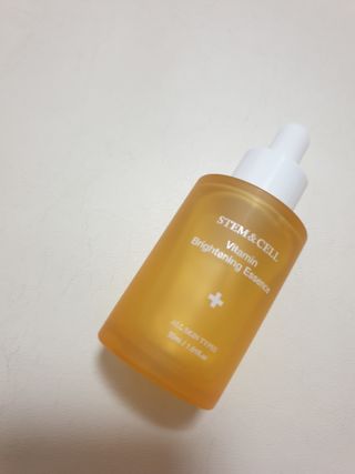 체르엠 스템앤셀 비타민 브라이트닝 에센스 30ml 1개 — 5점을 준 리뷰어가 2021년 10월 올린 사용 사진
