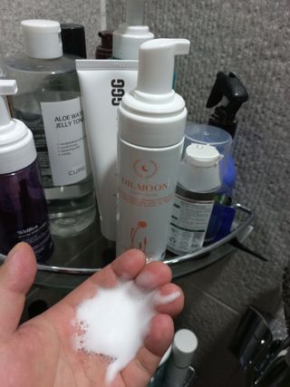 MF프리 [닥터문] 유산균 락토케어 질경초 여성청결제 200ml (폼타입) — 5점을 준 리뷰어가 2022년 5월 올린 사용 사진
