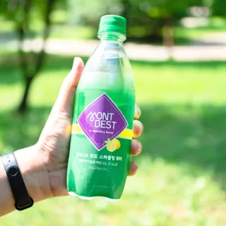 몽베스트 Montbest with Sparkling water Plain 20병 — 5점을 준 리뷰어가 2022년 7월 올린 사용 사진