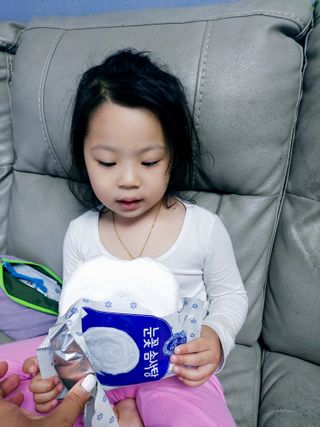 딜라이트 프로젝트  달콤한 눈꽃 간식세트( 눈꽃 솜사탕 / 레몬라임 솜사탕 / 달고나 총 7EA+스마트톡 증정) — 5점을 준 리뷰어가 2022년 5월 올린 사용 사진