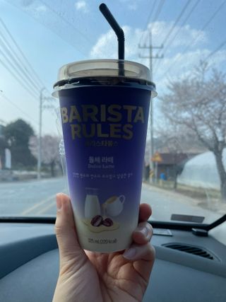 바리스타룰스 돌체 라떼 — 5점을 준 리뷰어가 2023년 4월 올린 사용 사진
