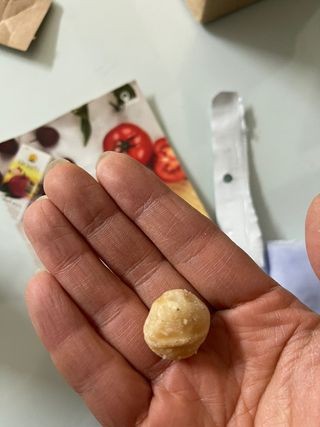 도이퉁 마카다미아 넛 90g  로얄 마카넛 오리지널 쏠트 허니 — 5점을 준 리뷰어가 2021년 3월 올린 사용 사진