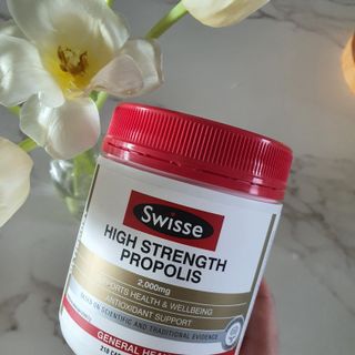 Swisse 스위스 고함량 프로폴리스 2,000mg 210정 — 4점을 준 리뷰어가 2021년 5월 올린 사용 사진
