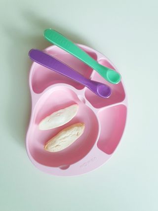 유비맘 캐릭터 실리콘 흡착 식판_색상 랜덤발송 — 4점을 준 리뷰어가 2021년 2월 올린 사용 사진