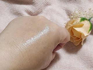 스킨큐어 산다화 비타민c 화이트닝 에센스 30ml — 5점을 준 리뷰어가 2023년 9월 올린 사용 사진