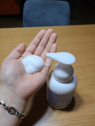 약손명가코스메틱 에오스보떼 브라이트닝 버블 폼 클렌징 300ml — 5점을 준 리뷰어가 2021년 12월 올린 사용 사진