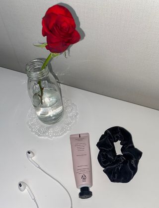 러브모아 향수 고체향수 승무원 고체향수 바르는 향수 니치향수 도손 우드세이지 앤 씨솔트 — 5점을 준 리뷰어가 2023년 1월 올린 사용 사진