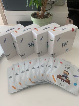 [블루 본 아이노우] 유아용 컬러마스크 40 PCS SET 2중 택 1 — 5점을 준 리뷰어가 2021년 5월 올린 사용 사진