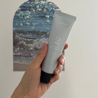 르핸스 퍼포밍 2 핸드&네일 비반트포렛/베티버포그 — 5점을 준 리뷰어가 2022년 12월 올린 사용 사진