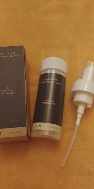 풀무원 브리엔 엔젤리카 허브 브라이트닝 클렌저+전용펌프 — 5점을 준 리뷰어가 2021년 2월 올린 사용 사진