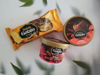 롯데제과 본젤라또 비스킷&바닐라카라멜바, 본젤라또 베리쇼콜라컵 — 2점을 준 리뷰어가 2021년 11월 올린 사용 사진