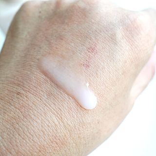 로우퀘스트 베리어 인핸싱 토너투에센스 200ml — 5점을 준 리뷰어가 2023년 10월 올린 사용 사진