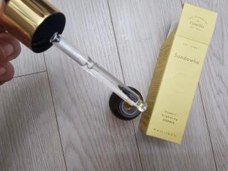 스킨큐어 산다화 비타민c 화이트닝 에센스 30ml — 5점을 준 리뷰어가 2023년 12월 올린 사용 사진