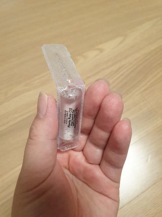 유니베르소 산소앰플 7일 집중케어 앰플 — 5점을 준 리뷰어가 2021년 6월 올린 사용 사진