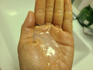 르핸스 퍼포밍 5 샴푸 비반트 포렛/베티버 포그 — 5점을 준 리뷰어가 2022년 12월 올린 사용 사진