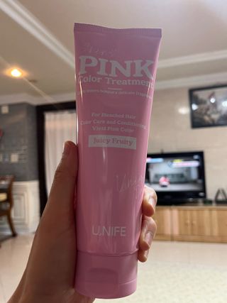 [유니프] 헤어 샤이니 핑크 컬러 트리트먼트240g — 4.5점을 준 리뷰어가 2023년 12월 올린 사용 사진