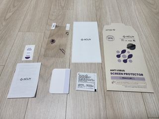 아클리브 Eco 항균 항바이러스 액정 보호필름(iPhone) — 5점을 준 리뷰어가 2022년 8월 올린 사용 사진