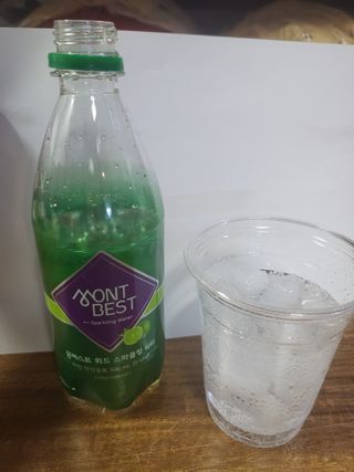 몽베스트 Montbest with Sparkling water Lime20병 — 5점을 준 리뷰어가 2023년 3월 올린 사용 사진
