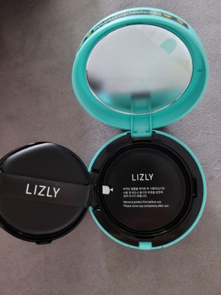 리즐리 씨슬릭 톤업 쿨링 쿠션 15g — 5점을 준 리뷰어가 2021년 7월 올린 사용 사진