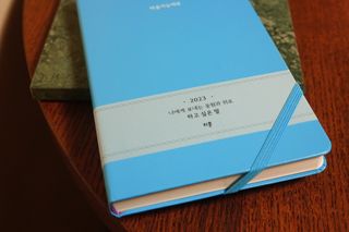리훈 2023년 하고싶은말다이어리 (세로/정사각 중 택 1, 베이지/블루 중 택 1) — 5점을 준 리뷰어가 2023년 1월 올린 사용 사진