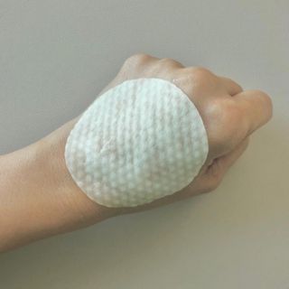 [포잇] 카카두허니씨 미백 톤업패드 190ml 60매 *1개 — 5점을 준 리뷰어가 2023년 1월 올린 사용 사진