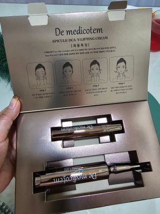 MF[더메디코템] 스피큘 DCA V리프팅 크림 — 5점을 준 리뷰어가 2024년 4월 올린 사용 사진