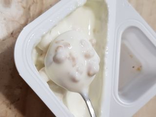 LIVE 매일바이오 토핑요거트 — 5점을 준 리뷰어가 2022년 4월 올린 사용 사진