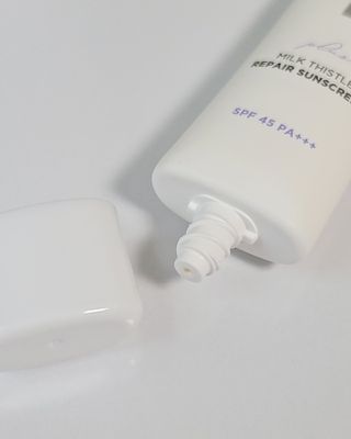 바노바기 코스메틱 바노바기 밀크씨슬 리페어 시카 선스크린 플러스 50ml — 4점을 준 리뷰어가 2023년 2월 올린 사용 사진