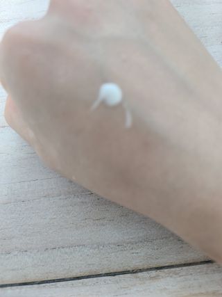 산수시 일루미네이팅 펄 영양 다크서클 스틱 아이 크림 케어 15ml — 5점을 준 리뷰어가 2021년 6월 올린 사용 사진