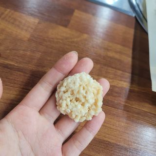 미즈꼬레아 치즈맛 누룽지크리스피 — 5점을 준 리뷰어가 2022년 3월 올린 사용 사진