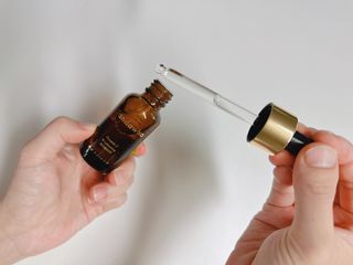 스킨큐어 산다화 비타민c 화이트닝 에센스 30ml — 5점을 준 리뷰어가 2023년 7월 올린 사용 사진
