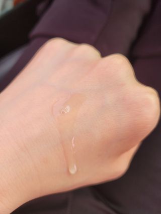 스킨큐어 산다화 비타민c 화이트닝 에센스 30ml — 5점을 준 리뷰어가 2021년 7월 올린 사용 사진
