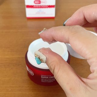 레드투래드 센서티브 슈퍼 크림 50ml — 5점을 준 리뷰어가 2021년 9월 올린 사용 사진