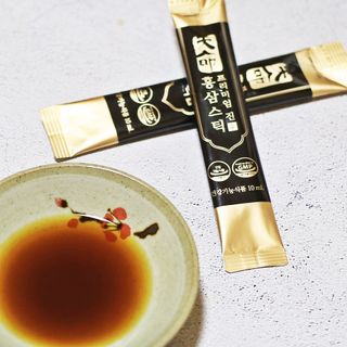 헬스업_천명진프리미엄홍삼스틱_10ml x 30포 — 5점을 준 리뷰어가 2021년 1월 올린 사용 사진