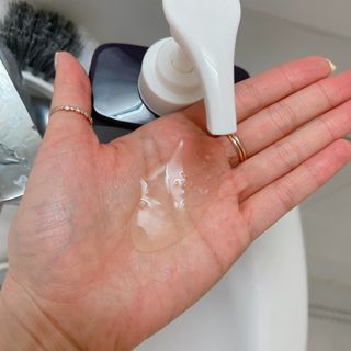 아므 스칼프 릴렉싱 샴푸 — 5점을 준 리뷰어가 2021년 4월 올린 사용 사진
