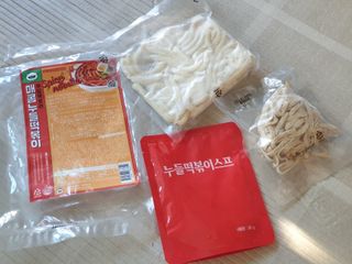 [푸딩팩토리] 요즘누들떡볶이540g + 매콤누들떡볶이 470g — 5점을 준 리뷰어가 2022년 9월 올린 사용 사진