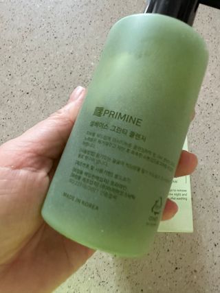 프리마인 메이크업과 들뜨는 각질까지 한방에 깐달걀로! 순하기까지한 셀베이스 그린티클렌저(200ml) — 4.5점을 준 리뷰어가 2023년 5월 올린 사용 사진