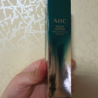 [NEW 탄력유턴 아이크림] AHC 유스 래스팅 리얼 아이크림 포 페이스 — 5점을 준 리뷰어가 2021년 2월 올린 사용 사진